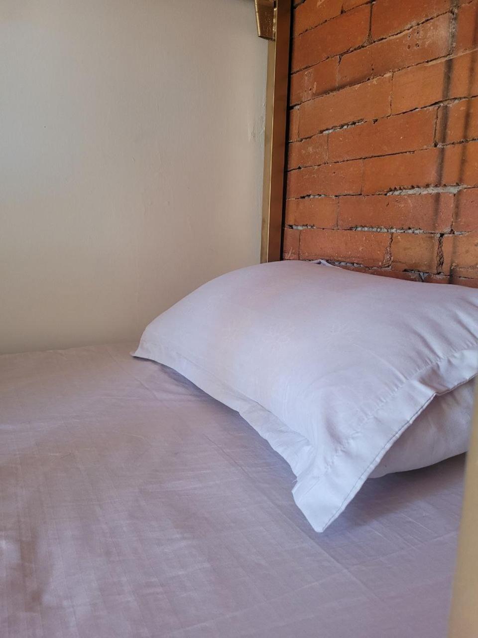 Friends Hostel Tbilisi Buitenkant foto