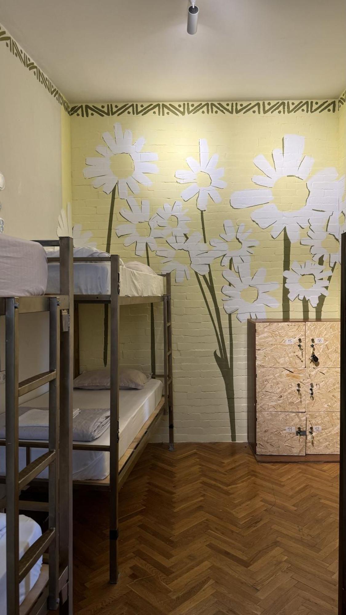Friends Hostel Tbilisi Buitenkant foto